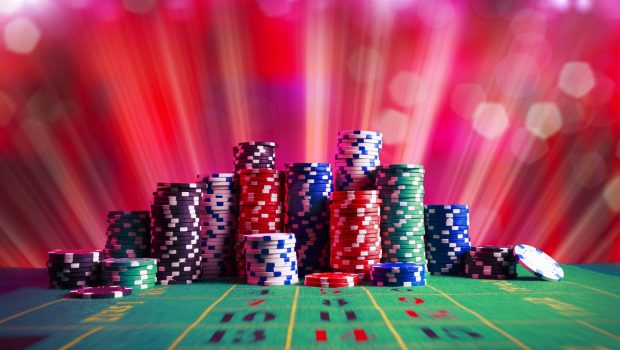 how do online casinos pay you