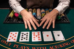 How to Play Texas Hold'em Poker: A Complete Guide